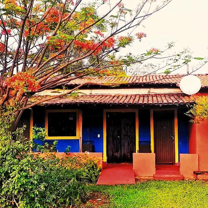 Pousada Estação Lunar Sao Domingos de Goias Exterior foto